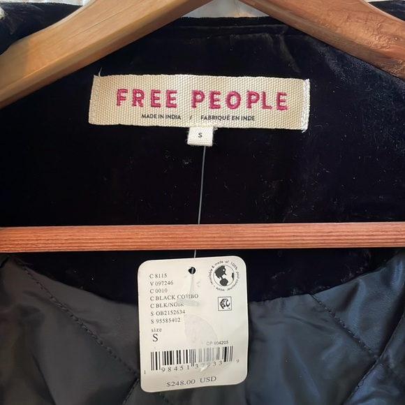 New Free People Mia Black Velvet Jacket size Small - Picture 12 of 16